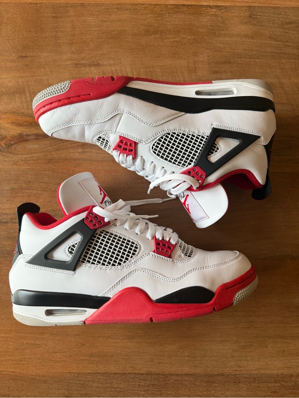 EUC Air Jordan 4 Retro 'Fire Red' White/Red/Black Sneakers w/ Box